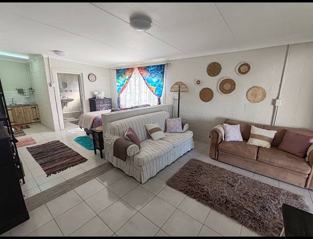 14 BEDROOM HOUSE FOR SALE IN LONG ACRES COUNTRY ESTATE
